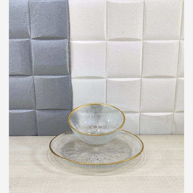 پیاله و پیش دستی بلور سولو لب اکلیل  طلایی و نقره ای