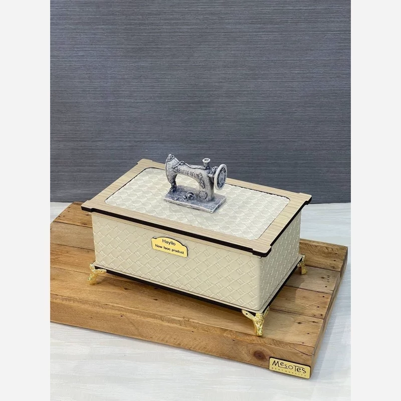 جعبه نخ سوزن   مدل نایس  جنس بدنه چوبی  روکش چرمی