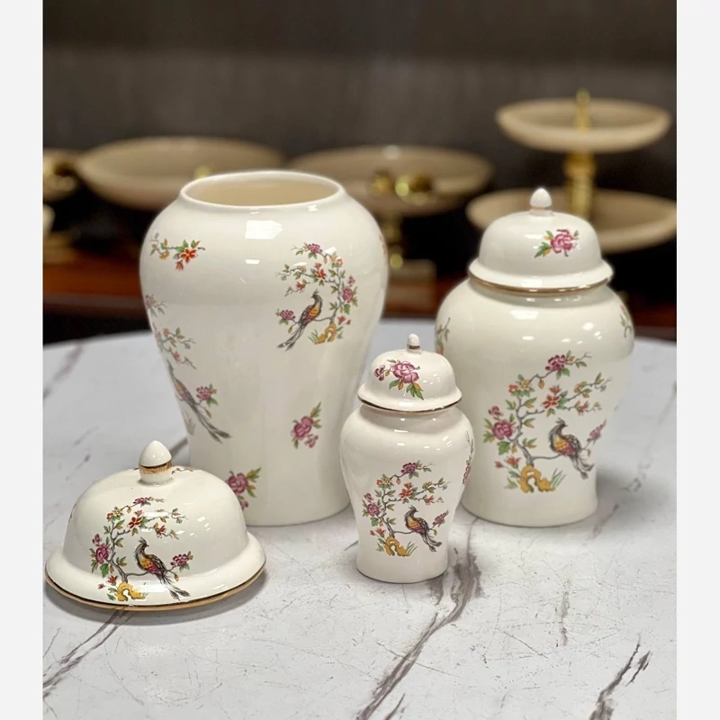 جینجر جار سرامیکی لب طلا